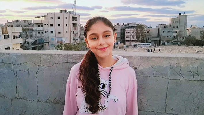 他們幫加沙女孩賣(mài)畫(huà)