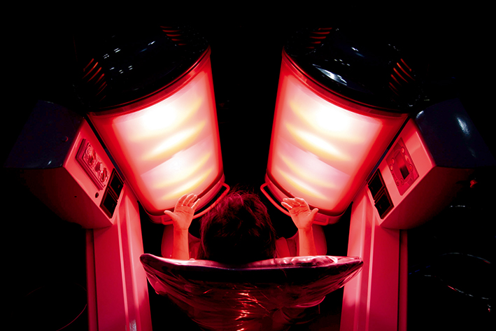 當“美黑”成為一門(mén)生意