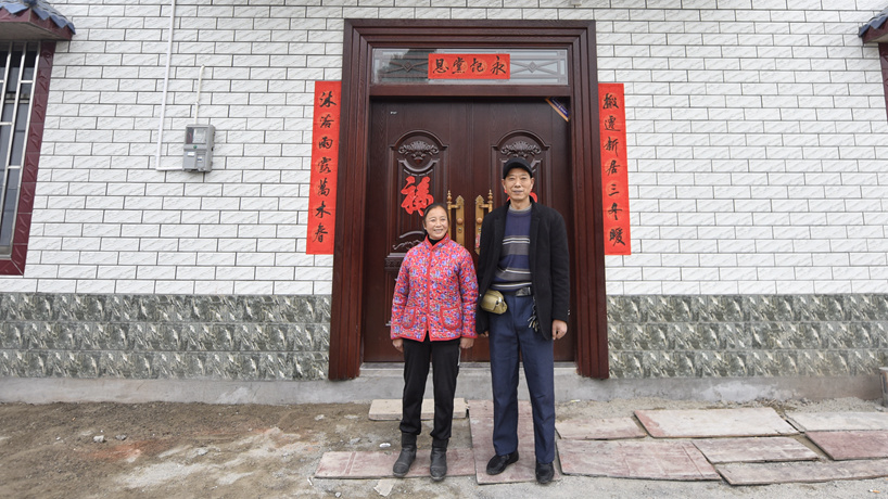 一切為了受災群眾溫暖過(guò)年&mdash;&mdash;四川瀘縣地震災區見(jiàn)聞