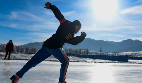 速滑還是冰球？這是個(gè)甜蜜&ldquo;煩惱&rdquo;