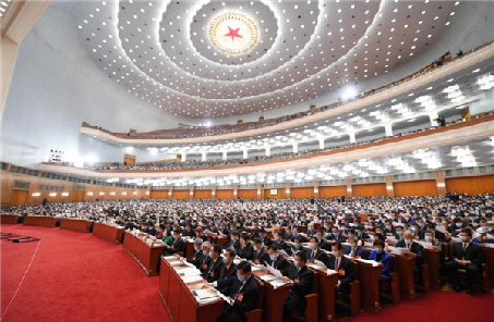 政府工作報告中，這些內容與國防和軍隊建設息息相關(guān)