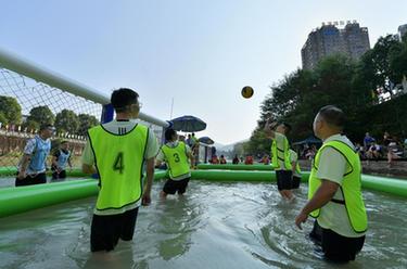 &ldquo;水上排球&rdquo;歡樂(lè )多