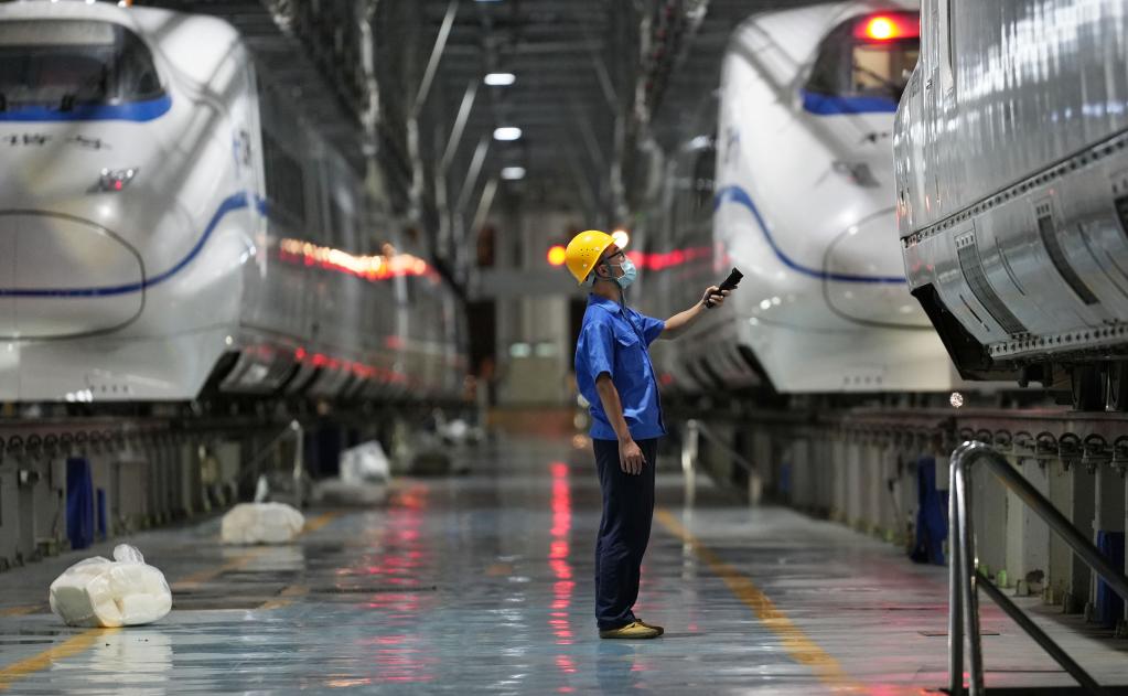 加強動(dòng)車(chē)&ldquo;體檢&rdquo; 保障暑運安全