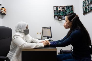 希望讓更多人了解、接受中醫&mdash;&mdash;馬來(lái)西亞馬來(lái)族中醫師阿米拉的圓夢(mèng)之路