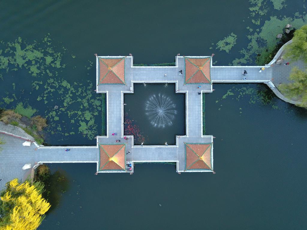 吉林長(cháng)春：南湖秋色美