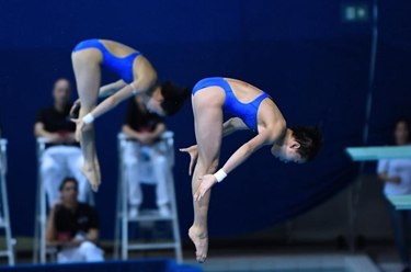 跳水&mdash;&mdash;世界杯：陳芋汐/全紅嬋獲得女子雙人10米臺冠軍