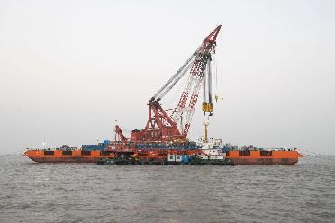 長(cháng)江口二號古船成功打撈出水