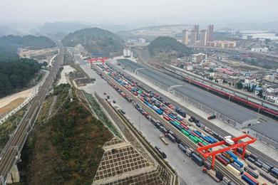 新時(shí)代新征程新偉業(yè)&middot;二十大精神在基層丨西南&ldquo;十字路口&rdquo;打造&ldquo;樞紐型開(kāi)放&rdquo;新高地