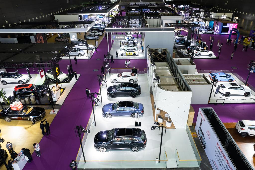 第十八屆中國（長(cháng)沙）國際汽車(chē)博覽會(huì )開(kāi)幕