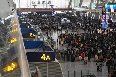 新春走基層丨跨越千山萬(wàn)水的返鄉路