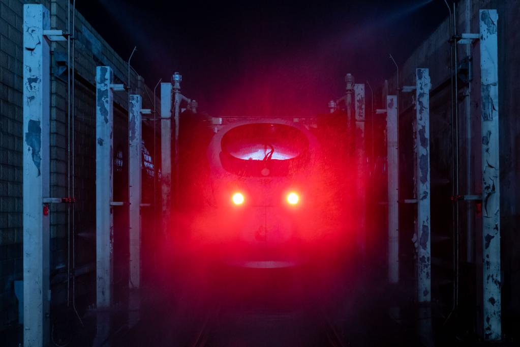 新華全媒+丨高鐵&ldquo;探路先鋒&rdquo; 追光守護春運