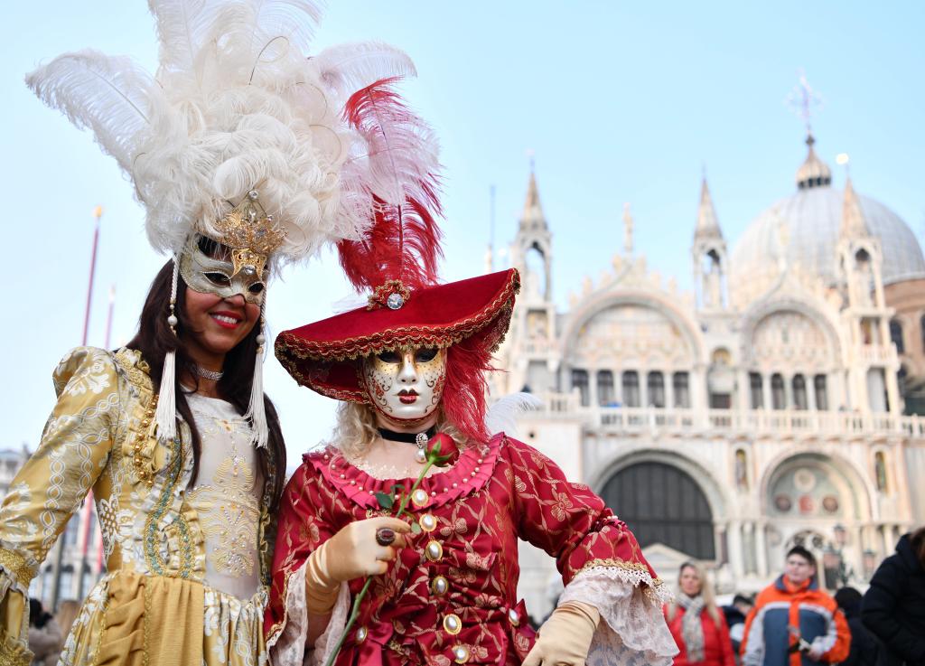 威尼斯狂歡節拉開(kāi)帷幕