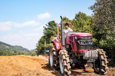 農機&ldquo;輕騎兵&rdquo; 春耕助力忙