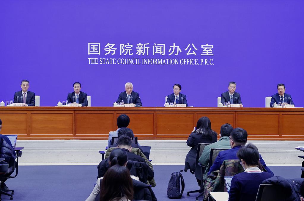 新華全媒+丨國新辦舉行&ldquo;權威部門(mén)話(huà)開(kāi)局&rdquo;系列主題新聞發(fā)布會(huì ) 介紹&ldquo;深入實(shí)施創(chuàng  )新驅動(dòng)發(fā)展戰略，加快建設科技強國&rdquo;