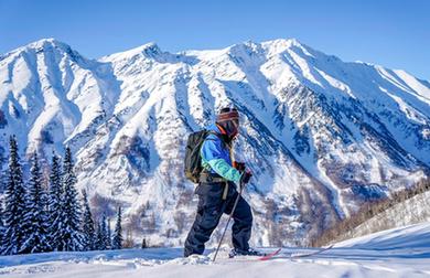 新華全媒+丨體育地理 | 在阿勒泰，追尋人類(lèi)滑雪最初的夢(mèng)想