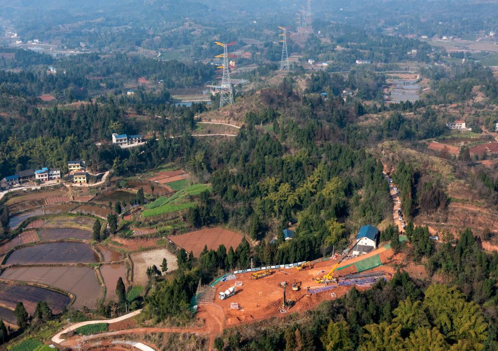 川渝1000千伏特高壓交流工程（重慶段）進(jìn)入全面建設期