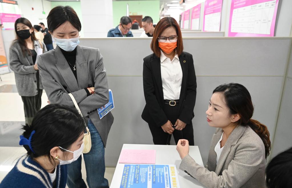 福州舉行&ldquo;好年華 聚福州&rdquo;女性就業(yè)創(chuàng  )業(yè)專(zhuān)場(chǎng)招聘會(huì )