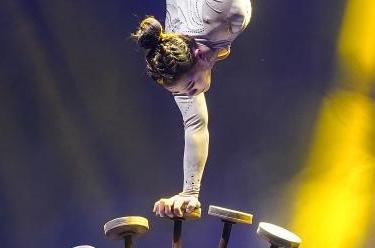 江蘇建湖雜技&mdash;&mdash;力與美的背后