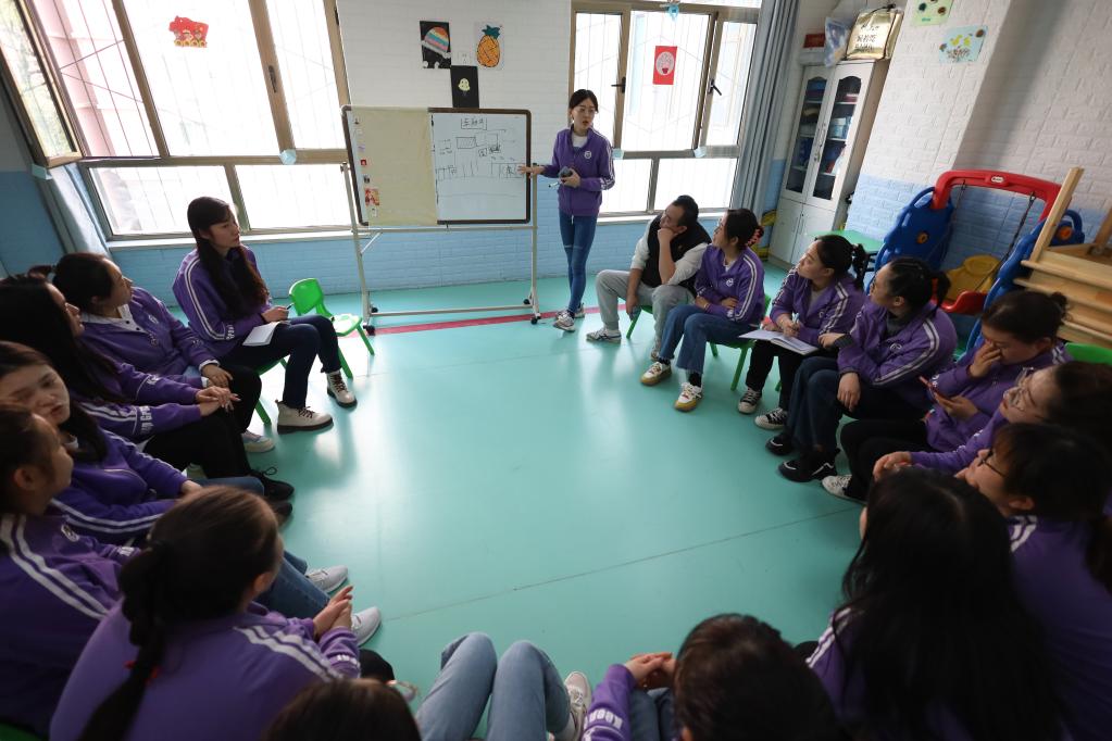 &ldquo;付出不求回報&rdquo;&mdash;&mdash;與特教老師一起關(guān)愛(ài)孤獨癥兒童