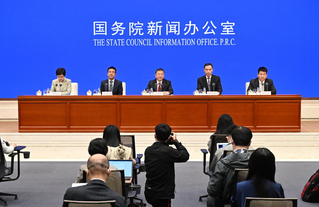 新華全媒+丨國新辦舉行&ldquo;權威部門(mén)話(huà)開(kāi)局&rdquo;系列主題新聞發(fā)布會(huì )介紹&ldquo;全面落實(shí)黨的二十大精神 深入推進(jìn)能源高質(zhì)量發(fā)展&rdquo;有關(guān)情況