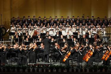 《布蘭詩(shī)歌》交響合唱音樂(lè )會(huì )唱響黃河之濱