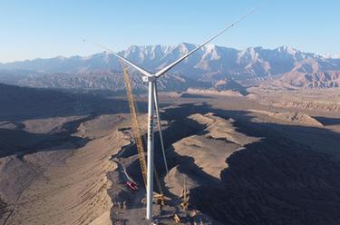 &ldquo;萬(wàn)山之州&rdquo;架起第一臺風(fēng)機