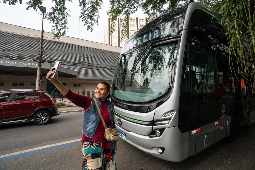 巴西航天城公交&ldquo;綠線(xiàn)&rdquo;上的中國電動(dòng)大巴