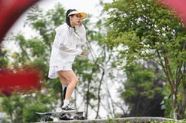 &ldquo;閃光女孩&rdquo;胡月：熱愛(ài)運動(dòng)是一件很酷的事