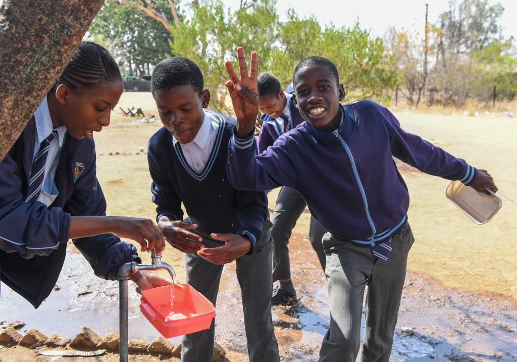 中企自來(lái)水項目造福博茨瓦納居民