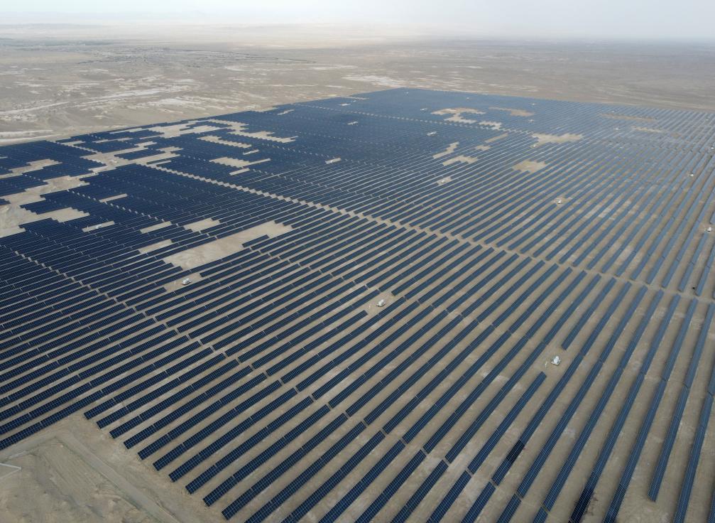 高質(zhì)量發(fā)展調研行丨走近尉犁縣10萬(wàn)千瓦光伏發(fā)電項目