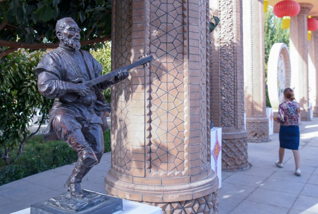 新疆喀什：援疆助力民族樂(lè )器&ldquo;聲聲不息&rdquo;