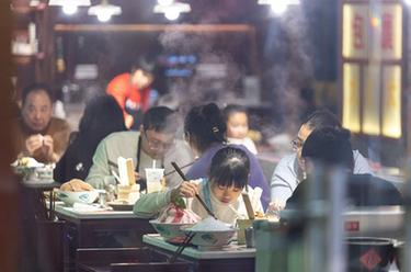 冷空氣帶動(dòng)&ldquo;熱消費&rdquo;