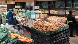 投放儲備肉菜、必需品不斷檔&hellip;&hellip;年關(guān)有溫度年味更濃情