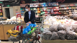 &ldquo;掃碼&rdquo;、兩米線(xiàn)&hellip;&hellip;上海復商復市現場(chǎng)直擊