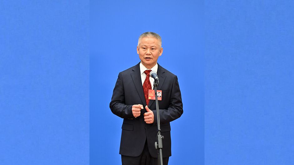 全國人大代表萬(wàn)步炎接受媒體采訪(fǎng)&rdquo;