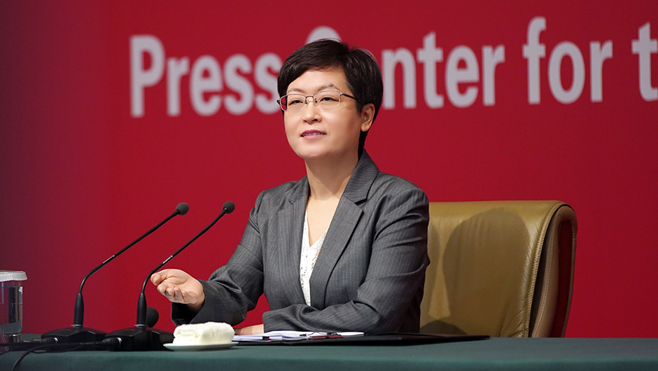 記者招待會(huì )主持人邢慧娜