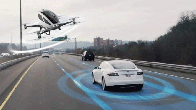 無(wú)人機無(wú)人車(chē) 你敢坐嗎？